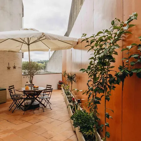 Апартаменты Douro Riverfront 2br With Private Terrace & Garage Порту