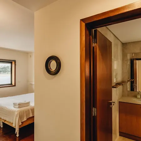 Douro Riverfront 2br With Private Terrace & Garage Апартаменты Порту