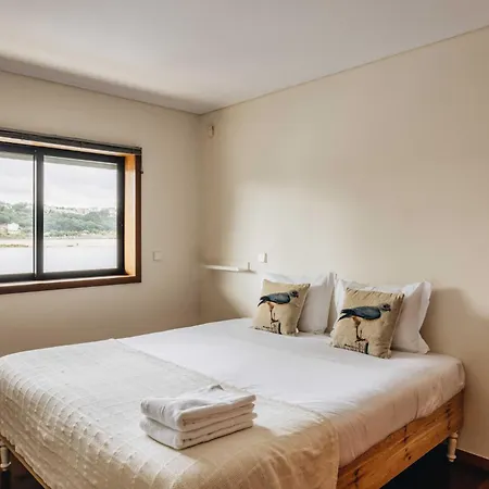 Daire Douro Riverfront 2br With Private Terrace & Garage