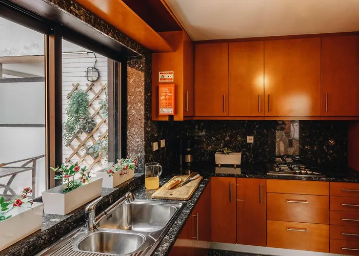 Douro Riverfront 2br With Private Terrace & Garage