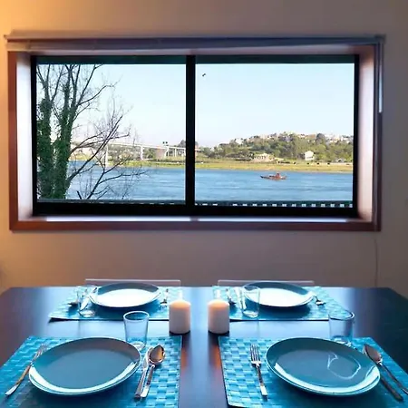 Riverfront Haven Family's Choice With Free Garage