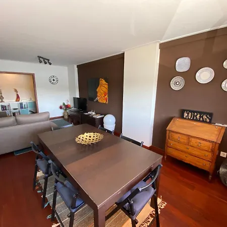 Riverfront Haven Family's Choice With Free Garage Apartamento *