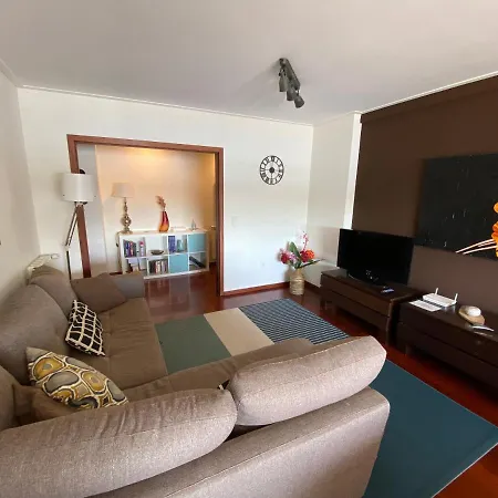 Apartamento Riverfront Haven Family's Choice With Free Garage Porto
