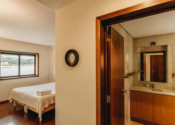 Douro Riverfront 2br With Private Terrace & Garage Apartamento Porto