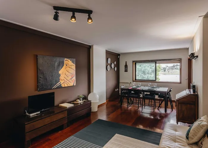 Douro Riverfront 2br With Private Terrace & Garage *